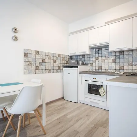 Daire Cosy Close To The Center With Parking Garage