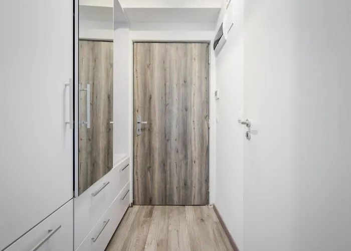 Cosy Close To The Center With Parking Garage