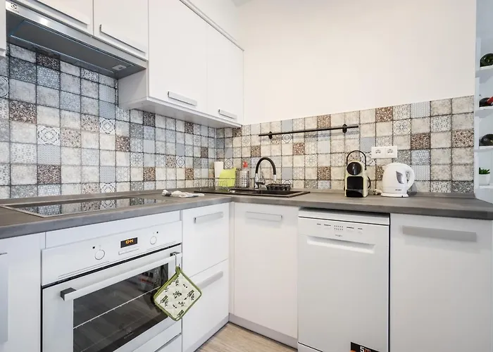 Cosy Close To The Center With Parking Garage